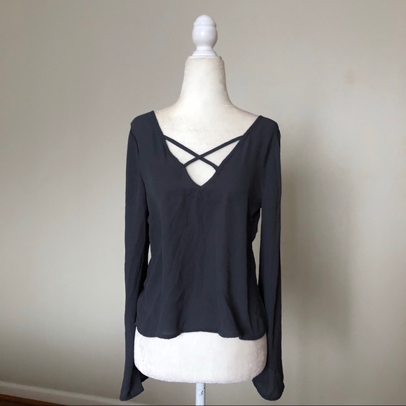 Tops - Long sleeve charcoal top